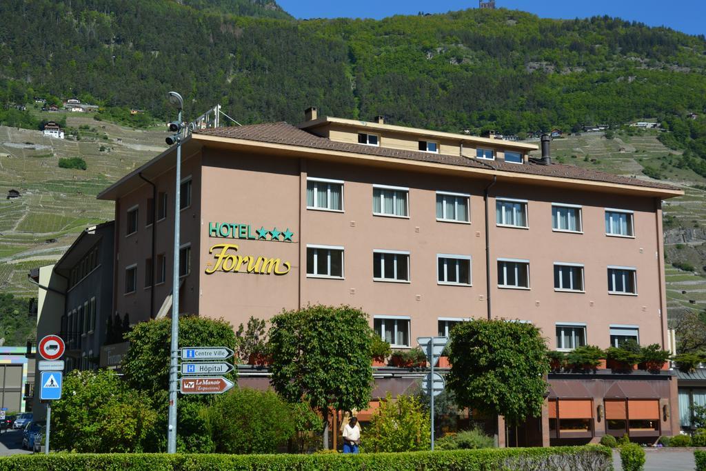 Hotel Forum Martigny Exterior photo